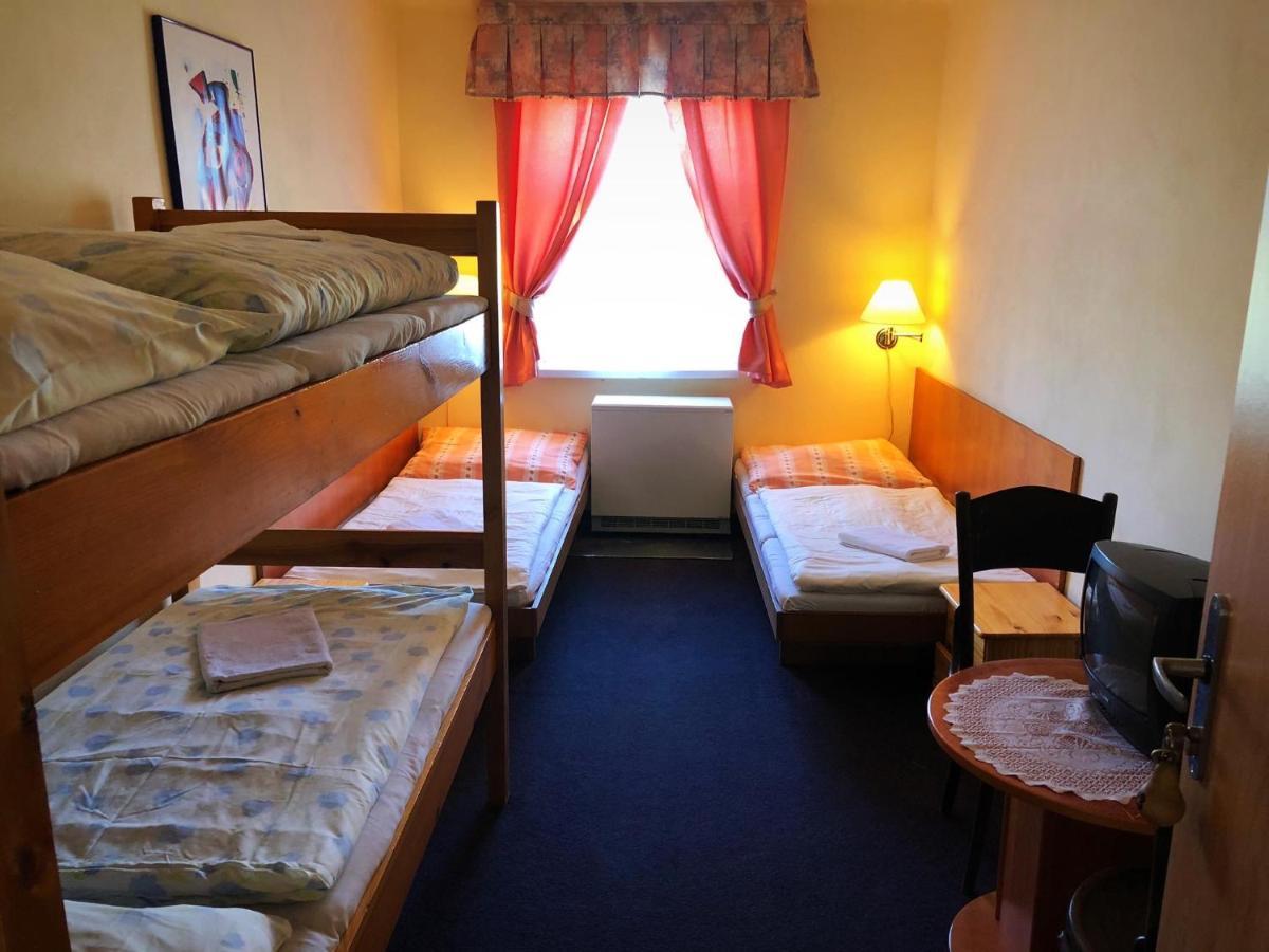 Penzion Na Pracharne Kladruby  Экстерьер фото